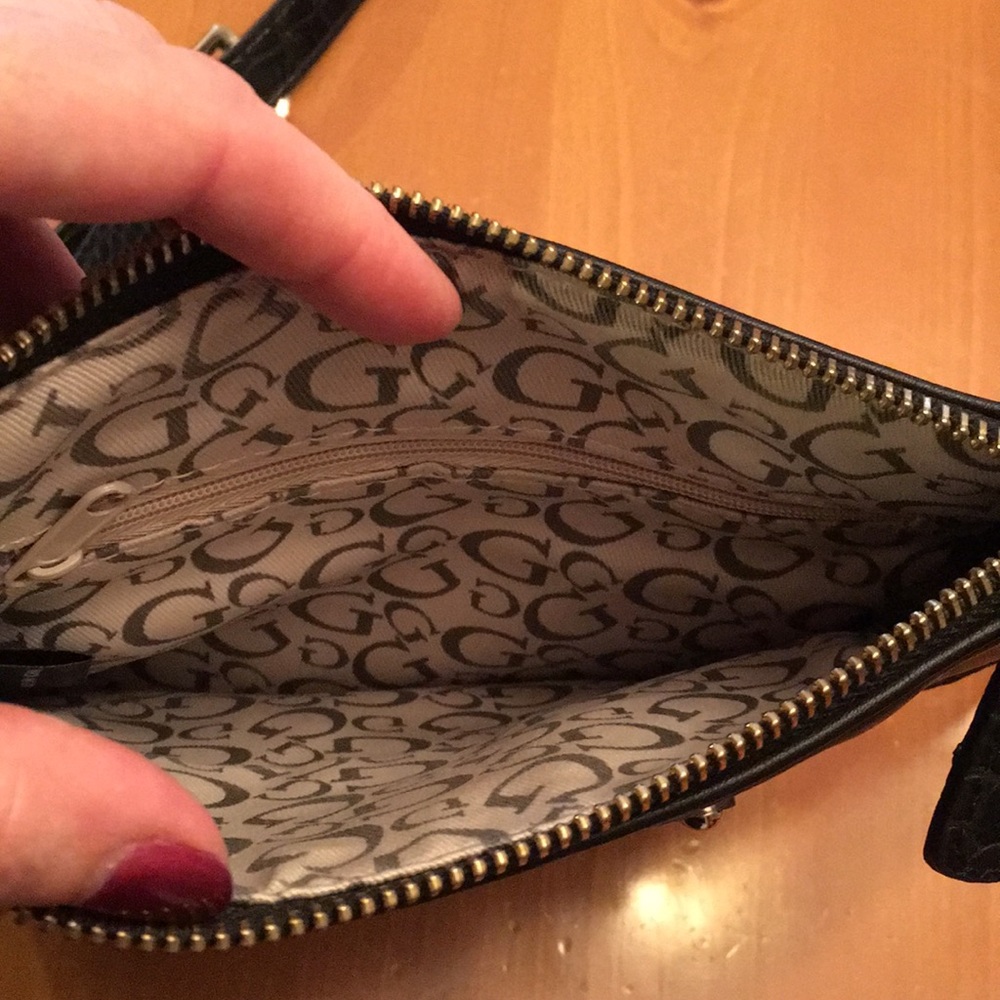 Guess Crossbody Purse.  Faux alligator/gold trim. - Picture 4 of 4